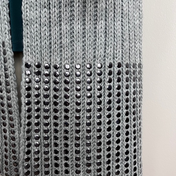 DKNY Women’s Chunky Knit Heather Gray Studded Ribbed Oversized Scarf - Picture 3 of 10